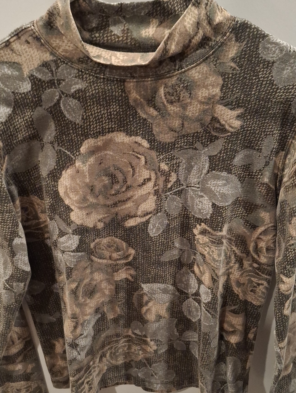 Women's High-Neck Floral Print Top in Taupe